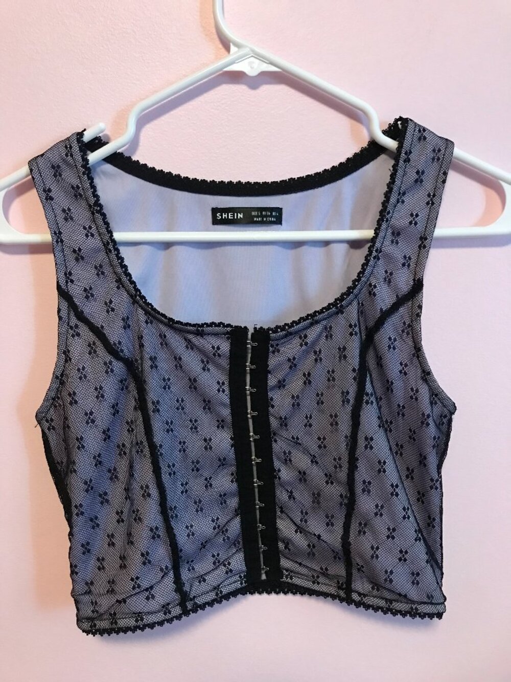 SHEIN Lilac and Black Lace Fishhook Cropped Tank Top